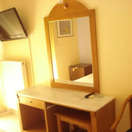 Hotel Cybele Pefki 3*