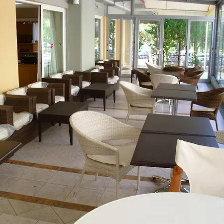 Cybele Pefki Hotel